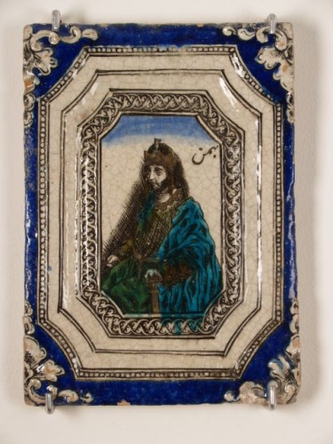 Tegel met decor van portret met koning/vorst