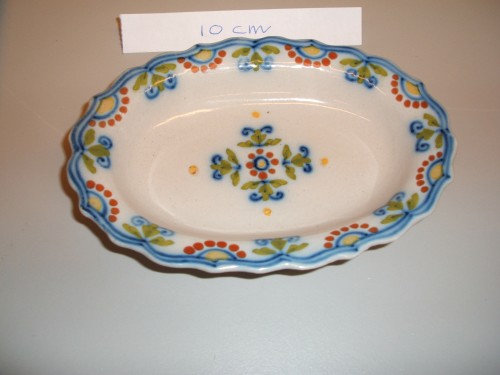 Ovaal schaaltje met floraal-ornamentaal decor