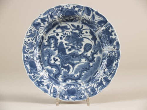 Bord met decor van vissen