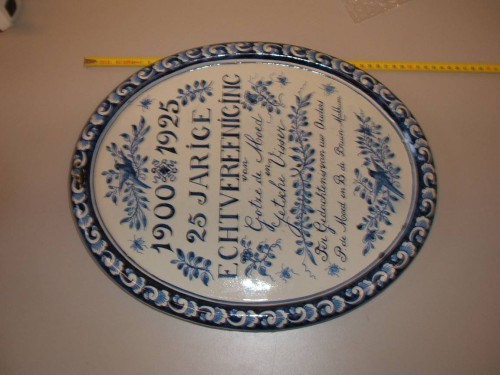 Plaat, ovaal, staand, blauw, met opschrift