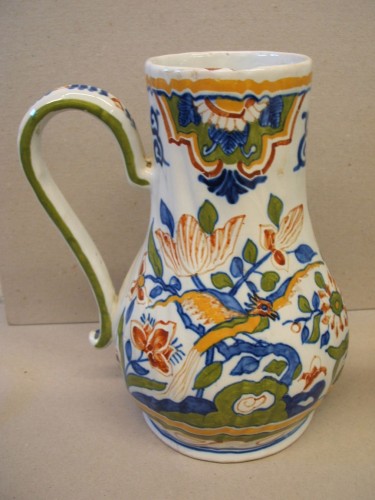 Kan met chinoiserie decor