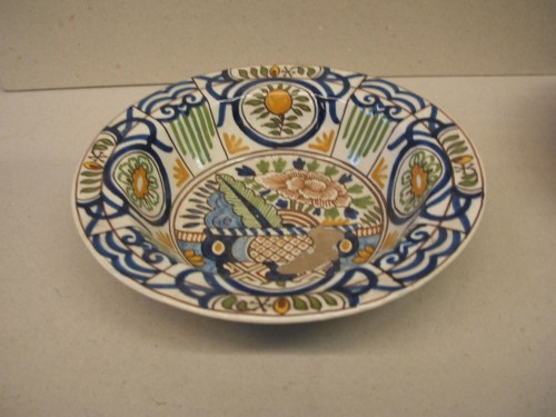 Klapmuts met ornamentaal-floraal decor