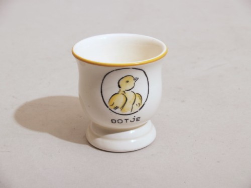 Ontbijtservies met polychroom decor, decor de familie kakelbont