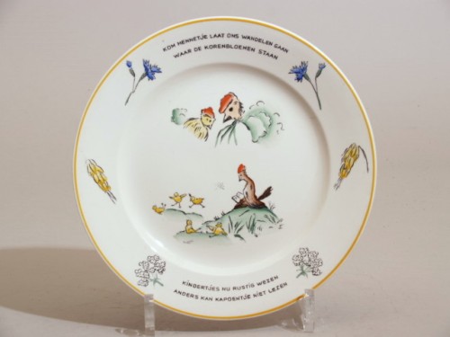 Ontbijtservies met polychroom decor, decor de familie kakelbont