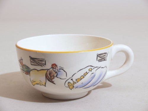 Ontbijtservies met polychroom decor, decor de familie kakelbont