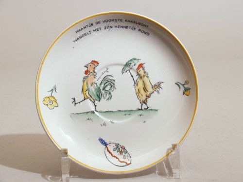 Ontbijtservies met polychroom decor, decor de familie kakelbont