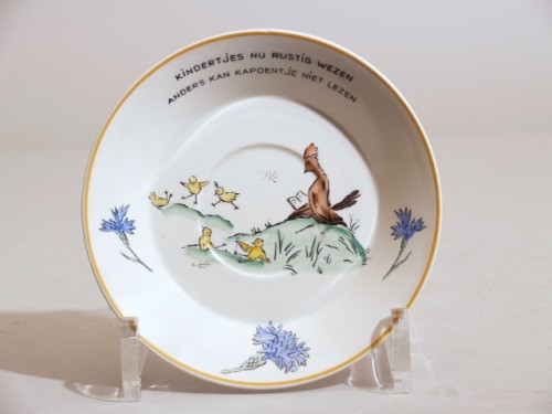 Ontbijtservies met polychroom decor, decor de familie kakelbont