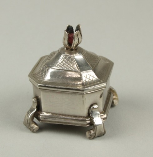 Zilveren miniatuur tabakspot