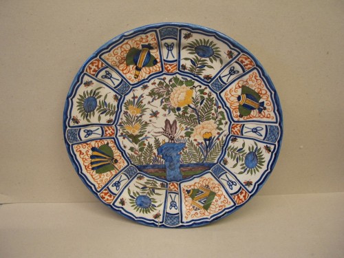 Schotel met chinoiserie decor