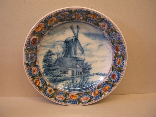 Schotel met landschapsdecor