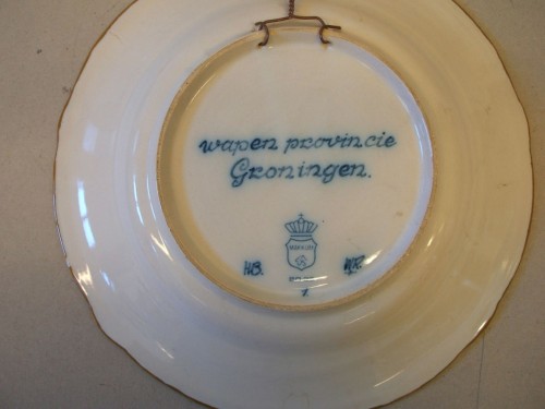 Bord met het wapen van de provincie Groningen