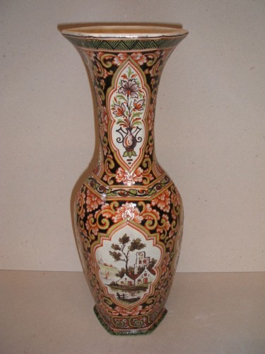 Fles met floraal landschapsdecor