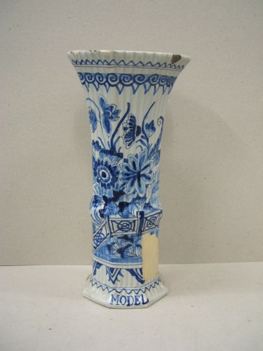 Vaas met chinoiserie decor
