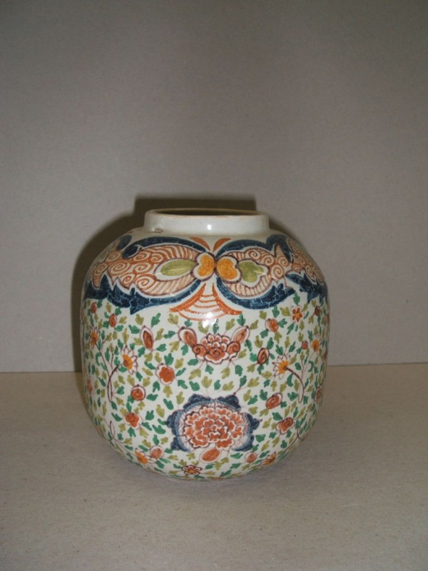 Gemberpot met ornamentaal-floraal decor