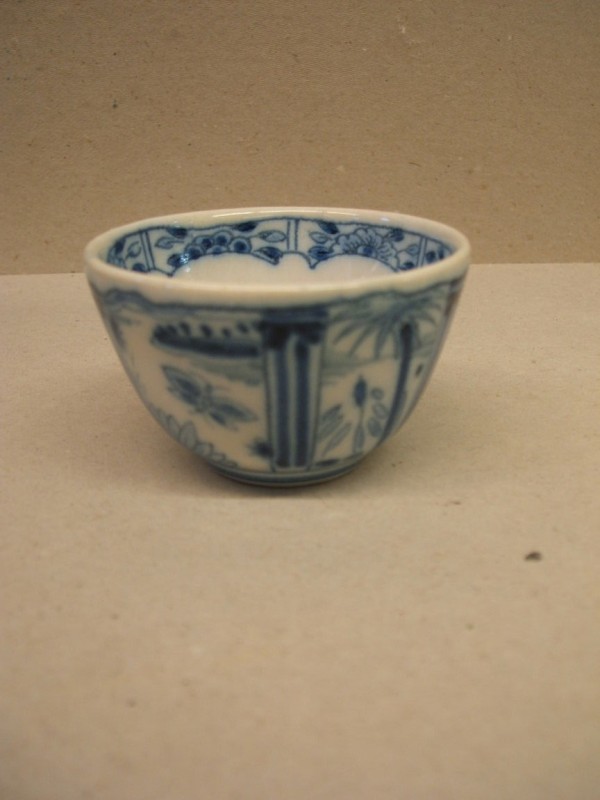 Kop met chinoiserie decor