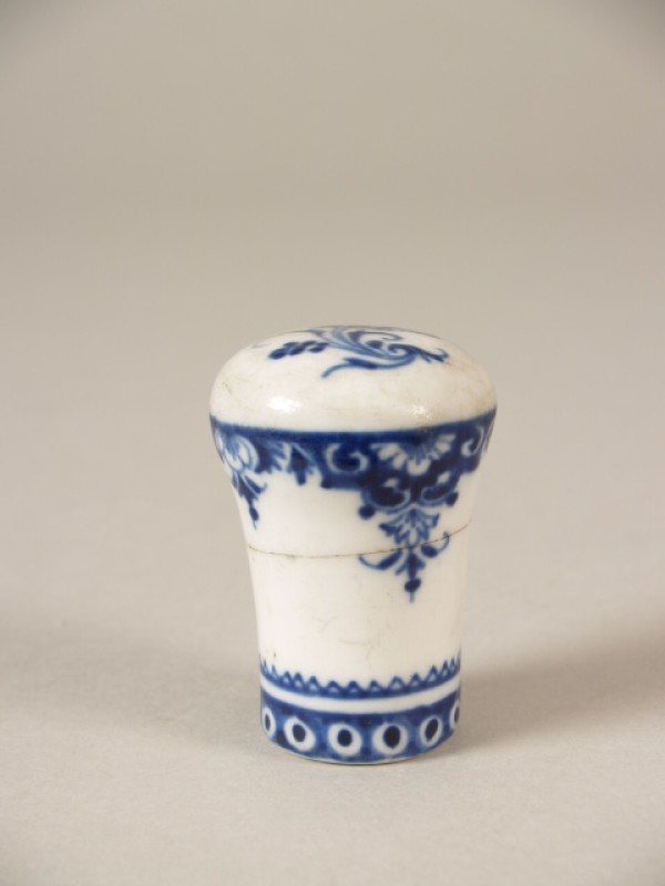 Knop met floraal decor