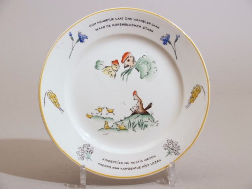 Ontbijtservies met polychroom decor, decor de familie kakelbont