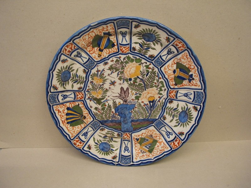 Schotel met chinoiserie decor