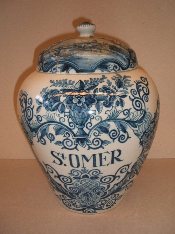 Snuifpot met afbeelding van Sint-Omaars