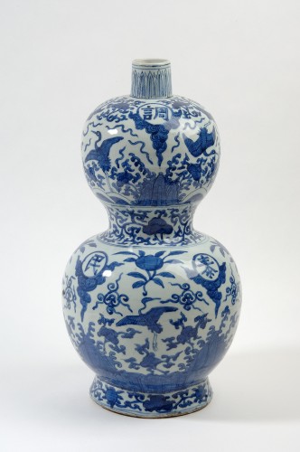 Kalebasfles met blauwwit decor van kraanvogels en karakters