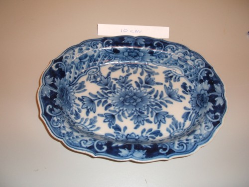 Ovaal schaaltje met ornamentaal decor