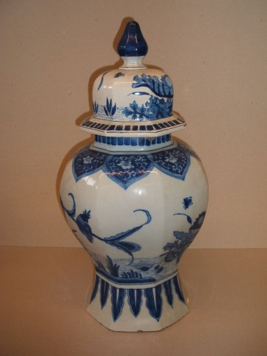 Pot met chinoiserie decor