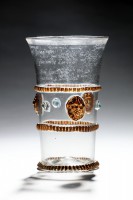 OKS koopt zeldzame zestiende-eeuwse glazen beker